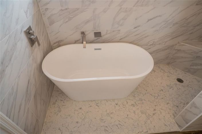 Image No.21-3 Bed Property for sale