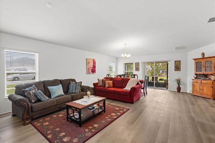 Image No.3-Propriété de 4 chambres à vendre à Kissimmee