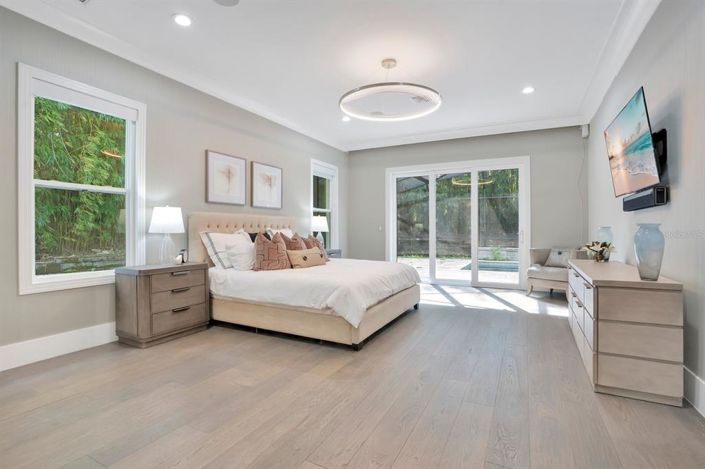 Image No.25-5 Bed Property for sale