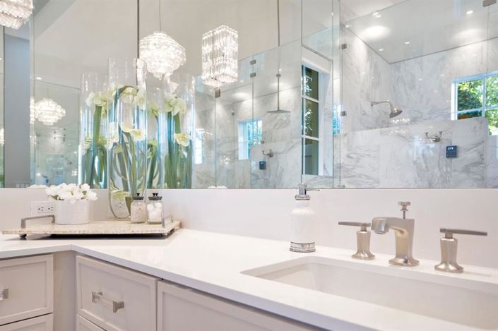 Image No.29-5 Bed Property for sale