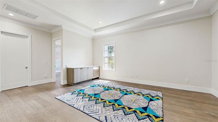 Image No.37-5 Bed Property for sale