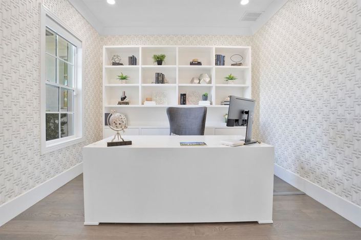 Image No.4-5 Bed Property for sale