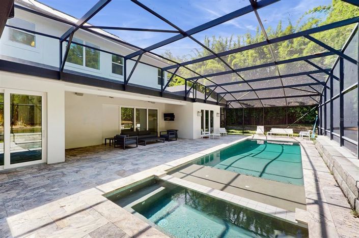 Image No.42-5 Bed Property for sale