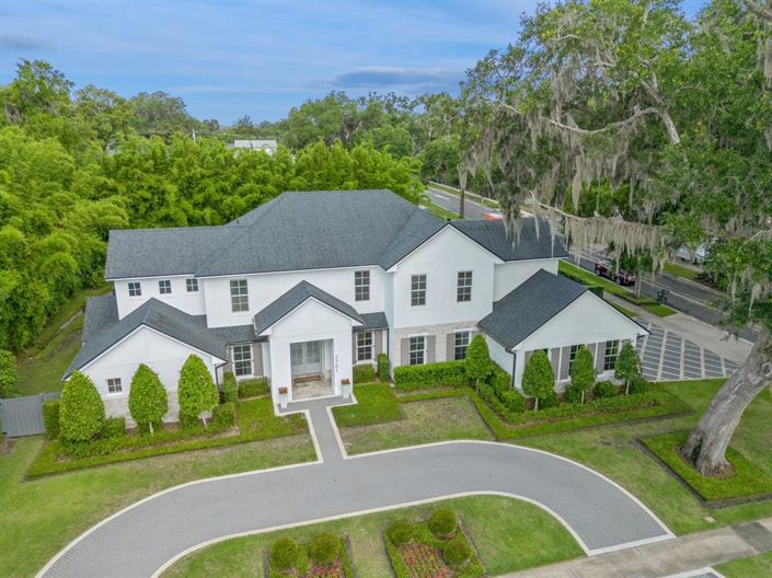 Image No.50-5 Bed Property for sale