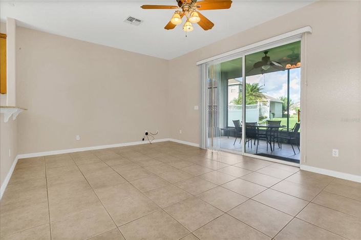 Image No.8-Propriété de 3 chambres à vendre à Kissimmee