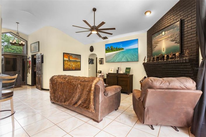 Image No.12-4 Bed Property for sale