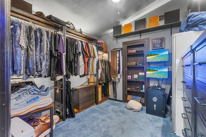 Image No.28-4 Bed Property for sale