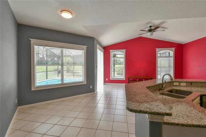 Image No.10-5 Bed Property for sale