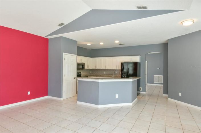 Image No.12-5 Bed Property for sale