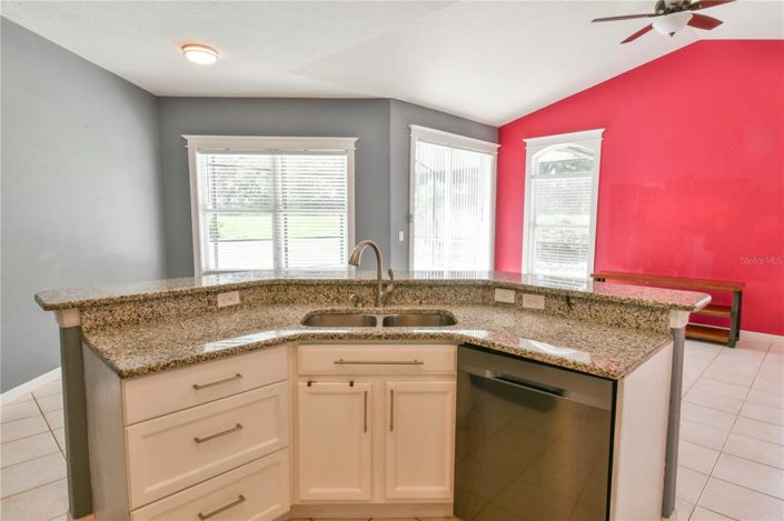 Image No.16-5 Bed Property for sale