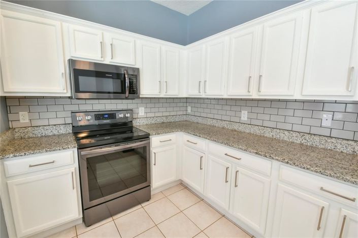 Image No.18-5 Bed Property for sale