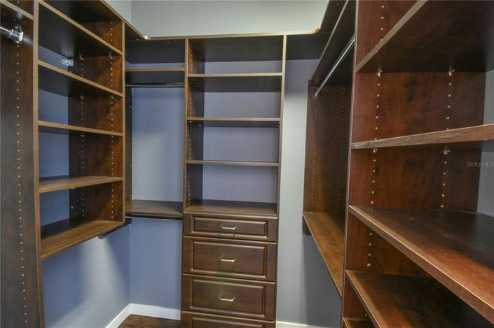 Image No.25-5 Bed Property for sale