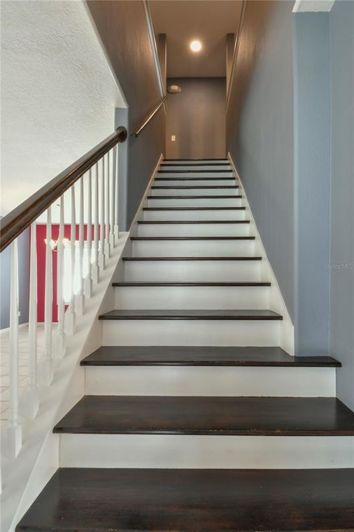 Image No.29-5 Bed Property for sale