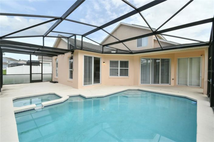 Image No.43-5 Bed Property for sale