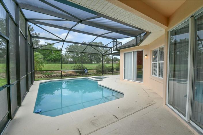 Image No.44-5 Bed Property for sale