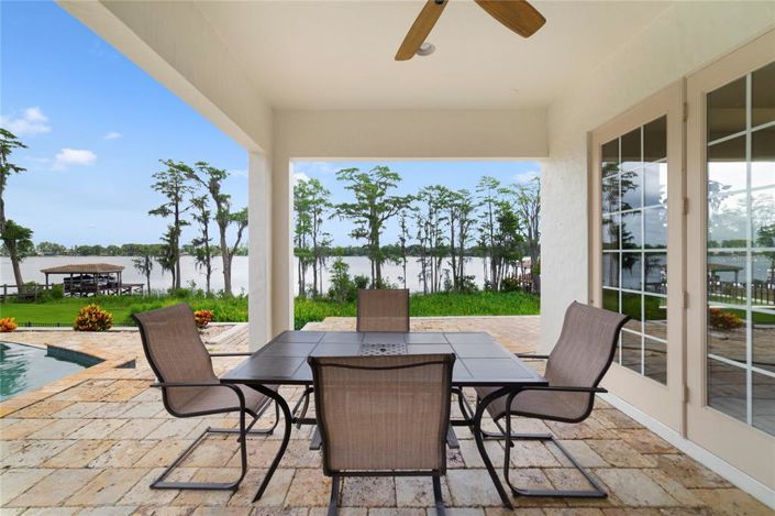 Image No.22-5 Bed Property for sale