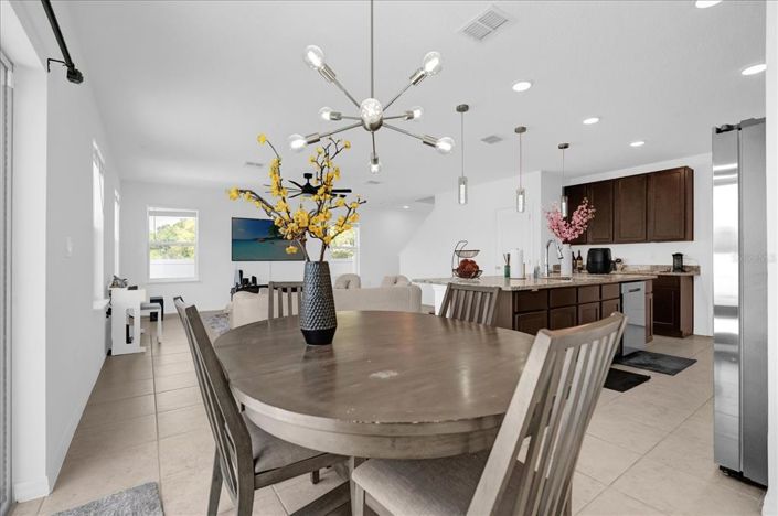 Image No.4-Propriété de 4 chambres à vendre à Kissimmee