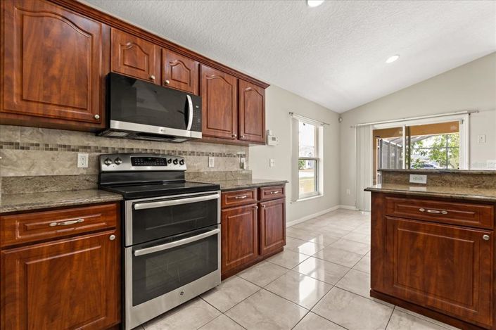 Image No.3-Propriété de 4 chambres à vendre à Kissimmee