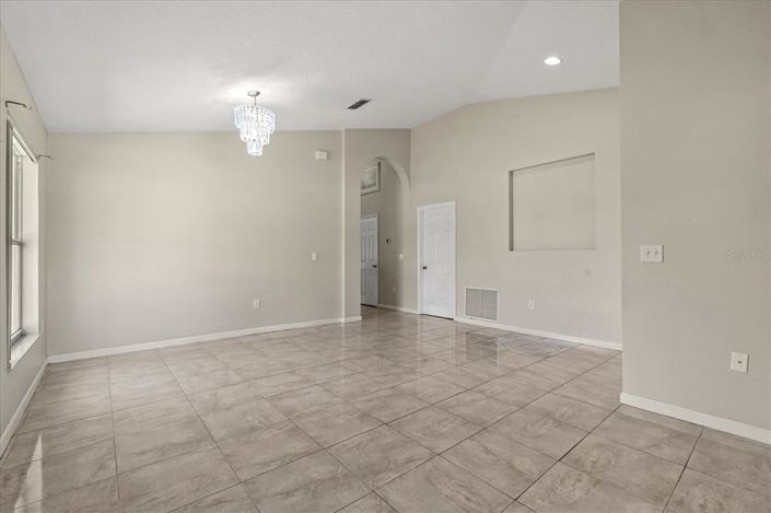 Image No.8-Propriété de 4 chambres à vendre à Kissimmee