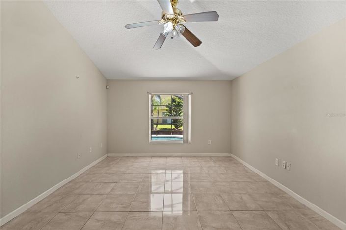 Image No.9-Propriété de 4 chambres à vendre à Kissimmee