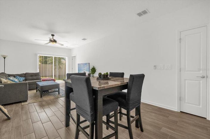 Image No.10-3 Bed Property for sale