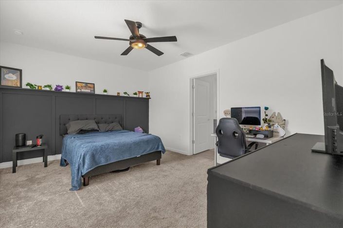 Image No.12-3 Bed Property for sale