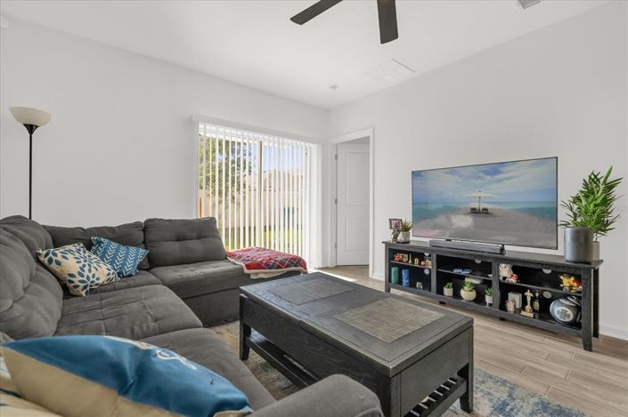 Image No.2-3 Bed Property for sale