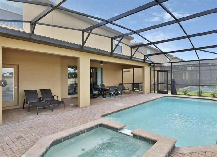 Image No.13-9 Bed Property for sale