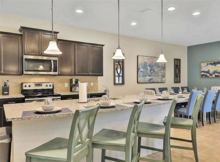 Image No.3-9 Bed Property for sale