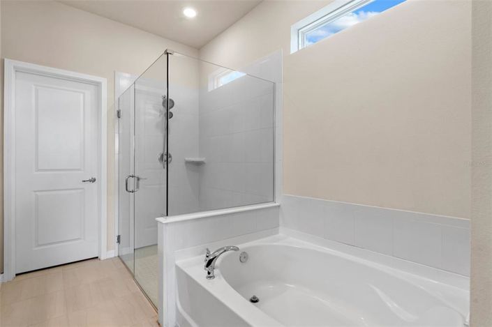 Image No.23-4 Bed Property for sale