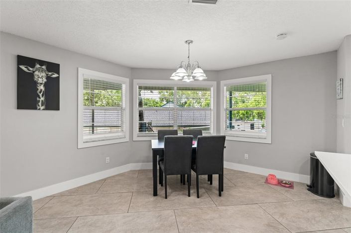 Image No.10-3 Bed Property for sale