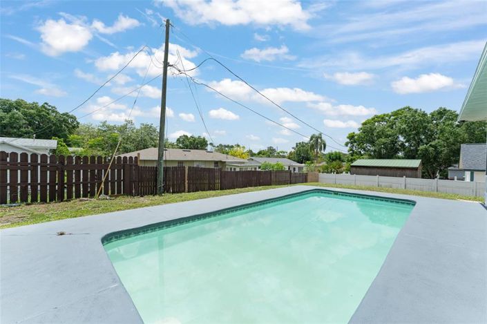 Image No.32-3 Bed Property for sale