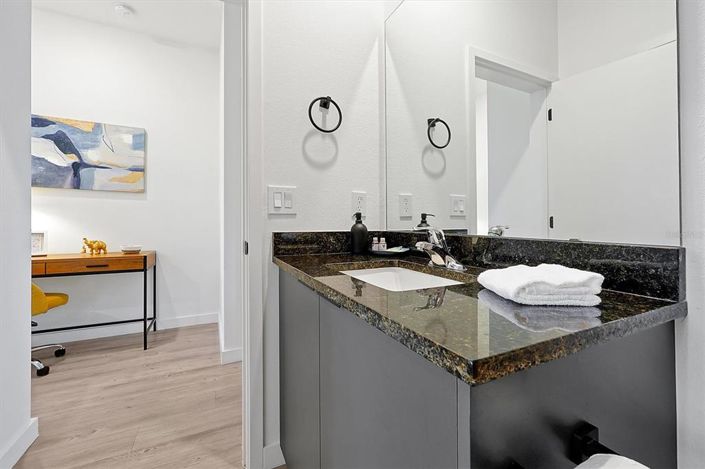 Image No.24-3 Bed Townhouse for sale