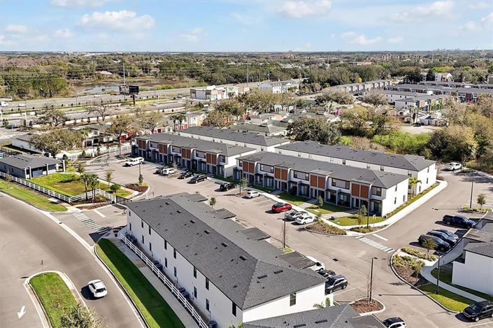 Image No.50-3 Bed Townhouse for sale