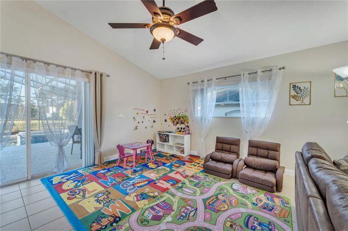 Image No.8-4 Bed Property for sale