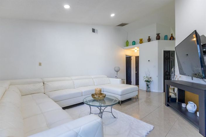 Image No.8-Propriété de 4 chambres à vendre à Kissimmee