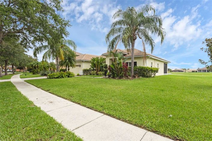 Image No.2-3 Bed Property for sale