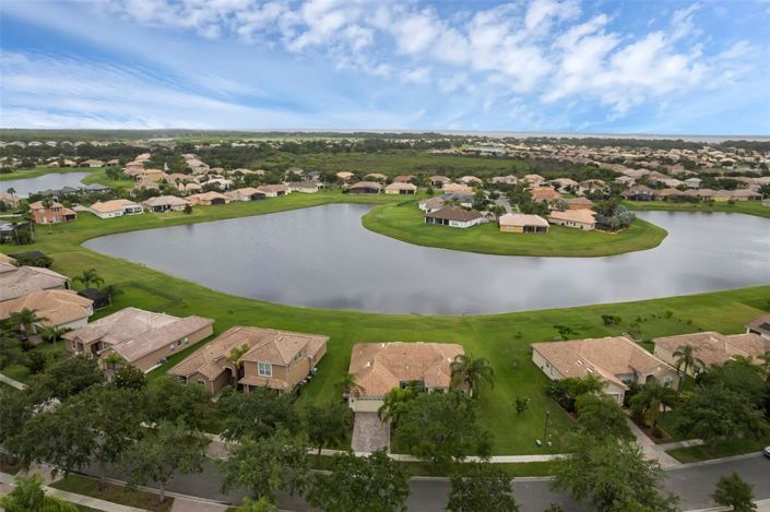 Image No.41-3 Bed Property for sale