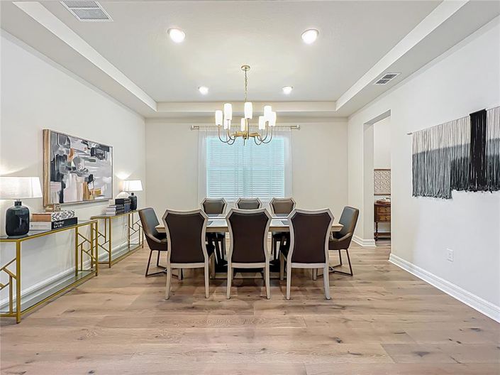 Image No.12-5 Bed Property for sale