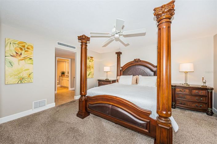 Image No.18-2 Bed Property for sale