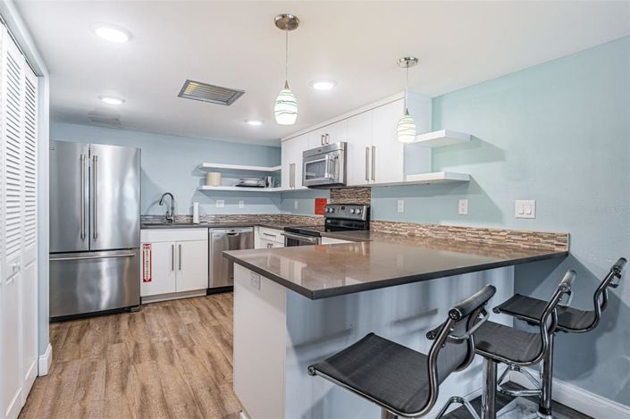 Image No.35-2 Bed Property for sale