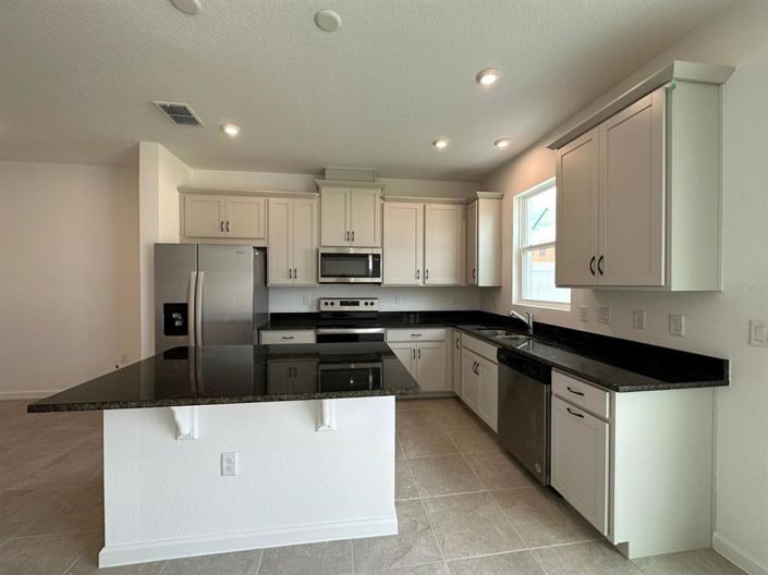 Image No.10-3 Bed Townhouse for sale