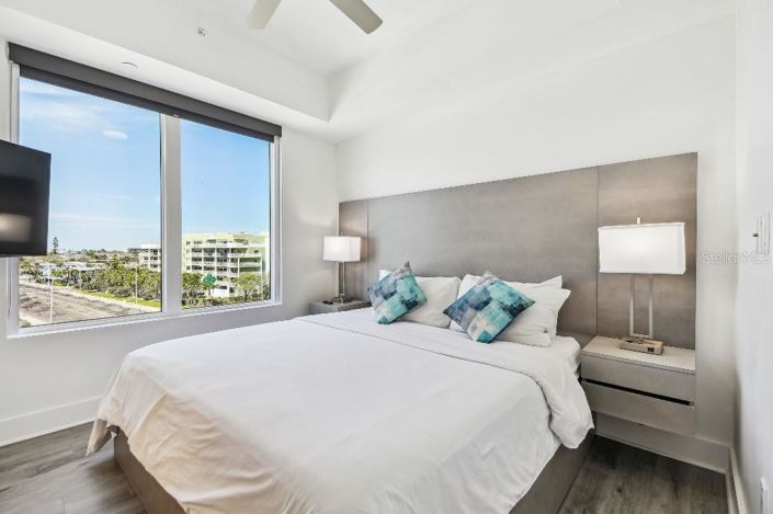 Image No.22-2 Bed Property for sale