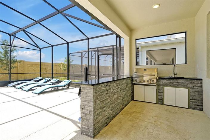 Image No.22-15 Bed Property for sale