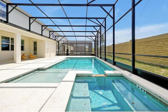 Image No.25-15 Bed Property for sale