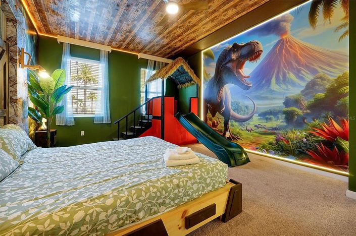 Image No.44-15 Bed Property for sale