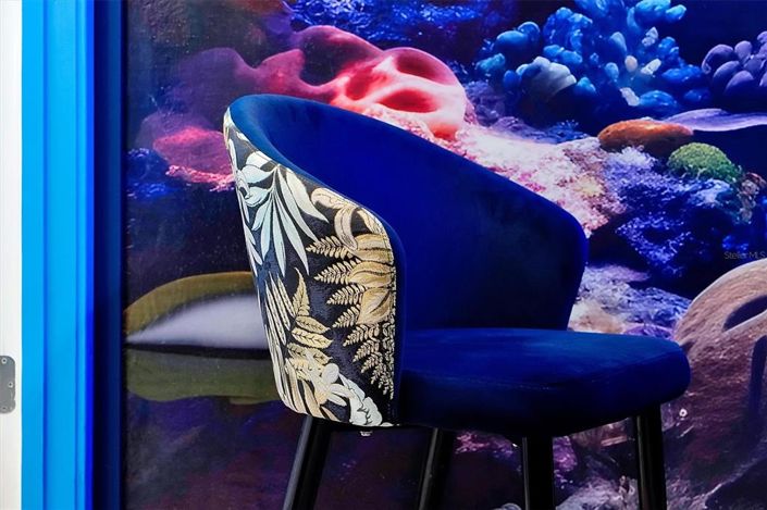 Image No.63-15 Bed Property for sale