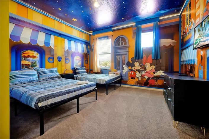 Image No.65-15 Bed Property for sale