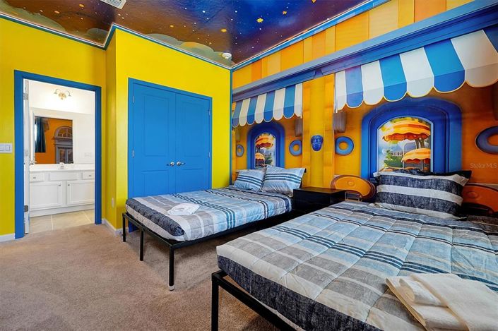 Image No.66-15 Bed Property for sale