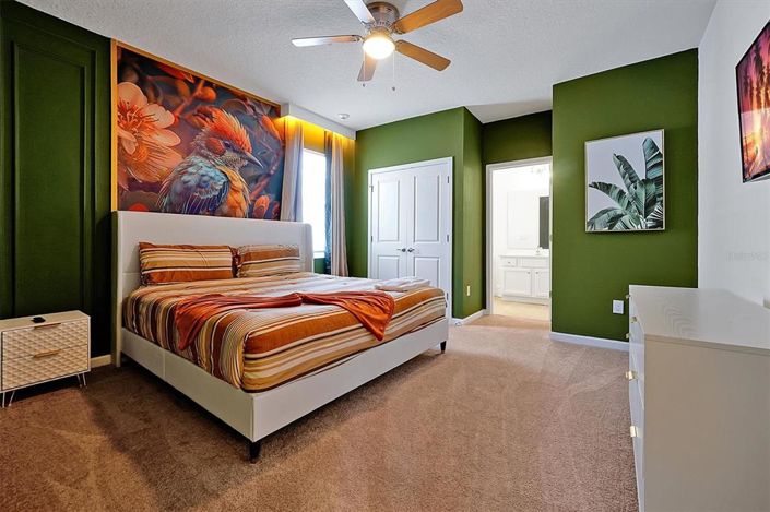 Image No.68-15 Bed Property for sale